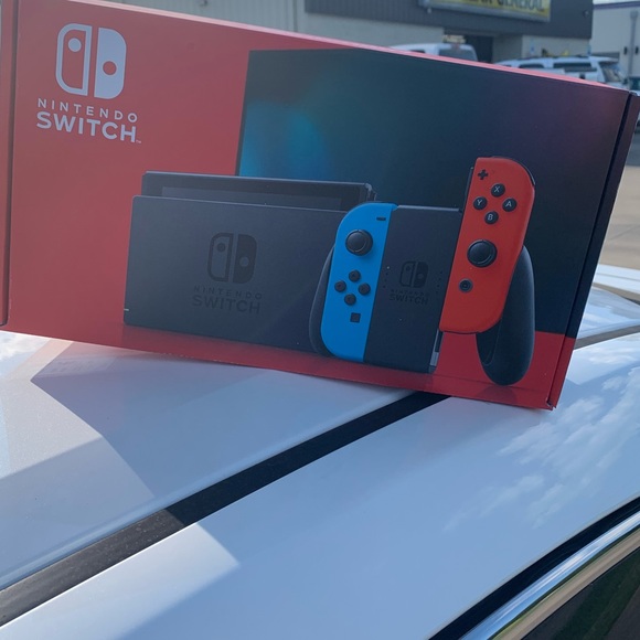 Nintendo Switch (Pre-Used without box) - Picture 2 of 2